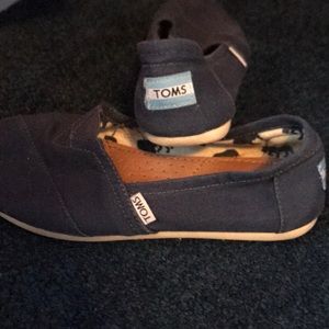 TOMS